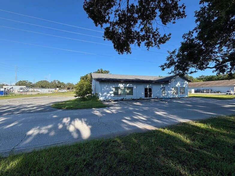 405 N 13th St, Leesburg, FL à vendre - Photo de l’immeuble – Image 3 sur 6