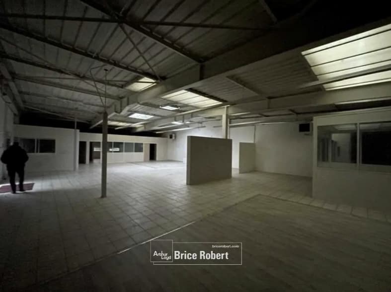 41 Rue Louis Pradel, Corbas à louer - Photo intérieure – Image 3 sur 7