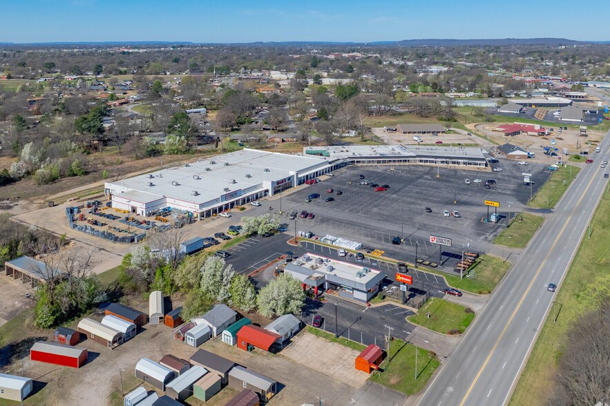 2000 E Cherokee Ave, Sallisaw, OK à vendre - Photo de l’immeuble – Image 3 sur 7