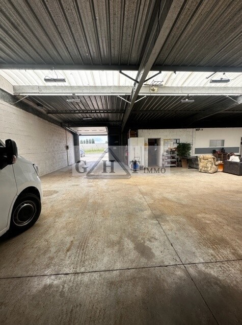 Industriel/Logistique dans Vaux-le-Pénil à vendre Photo intérieure– Image 1 sur 7