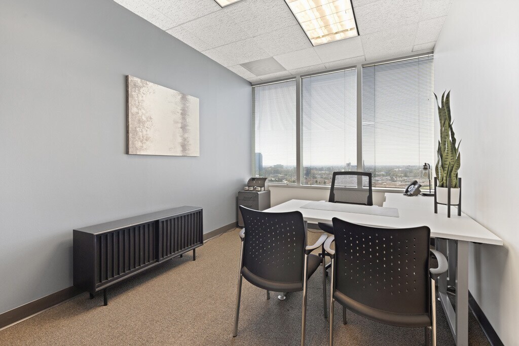 500 N State College Blvd, Orange, CA à louer Photo principale– Image 1 sur 10