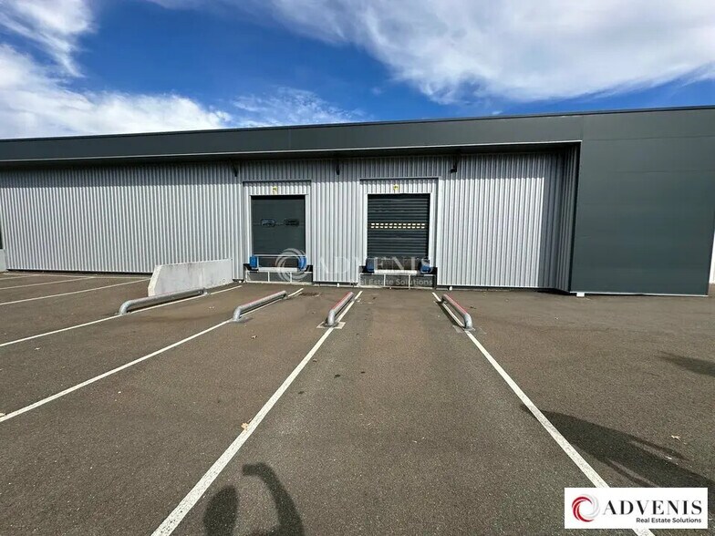 Local d'activités dans Gradignan à vendre - Photo de l’immeuble – Image 3 sur 11