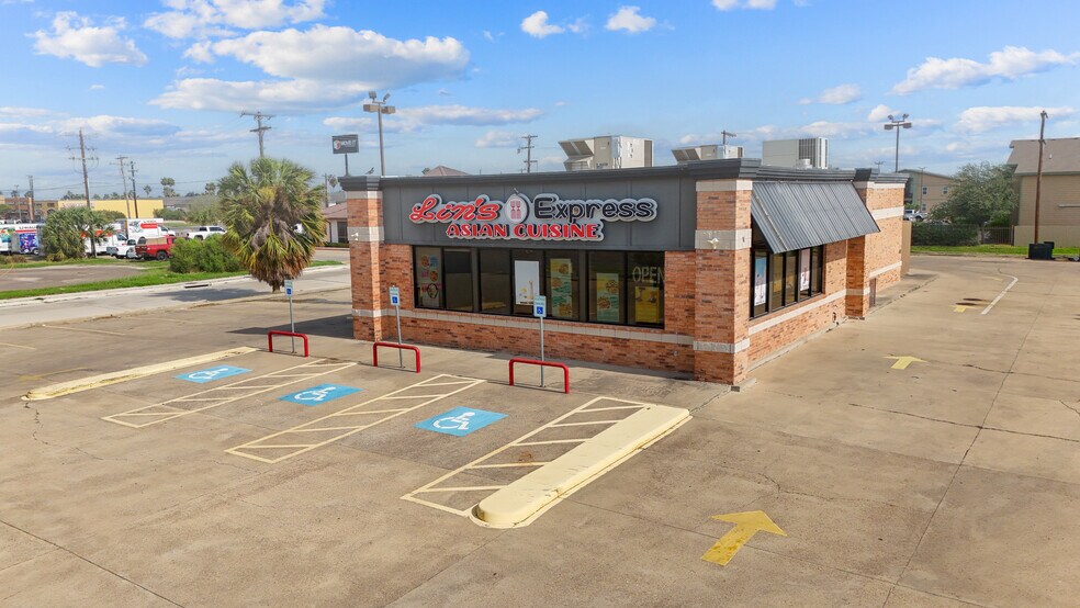 2105 W University Dr, Edinburg, TX à vendre - Photo de l’immeuble – Image 2 sur 6