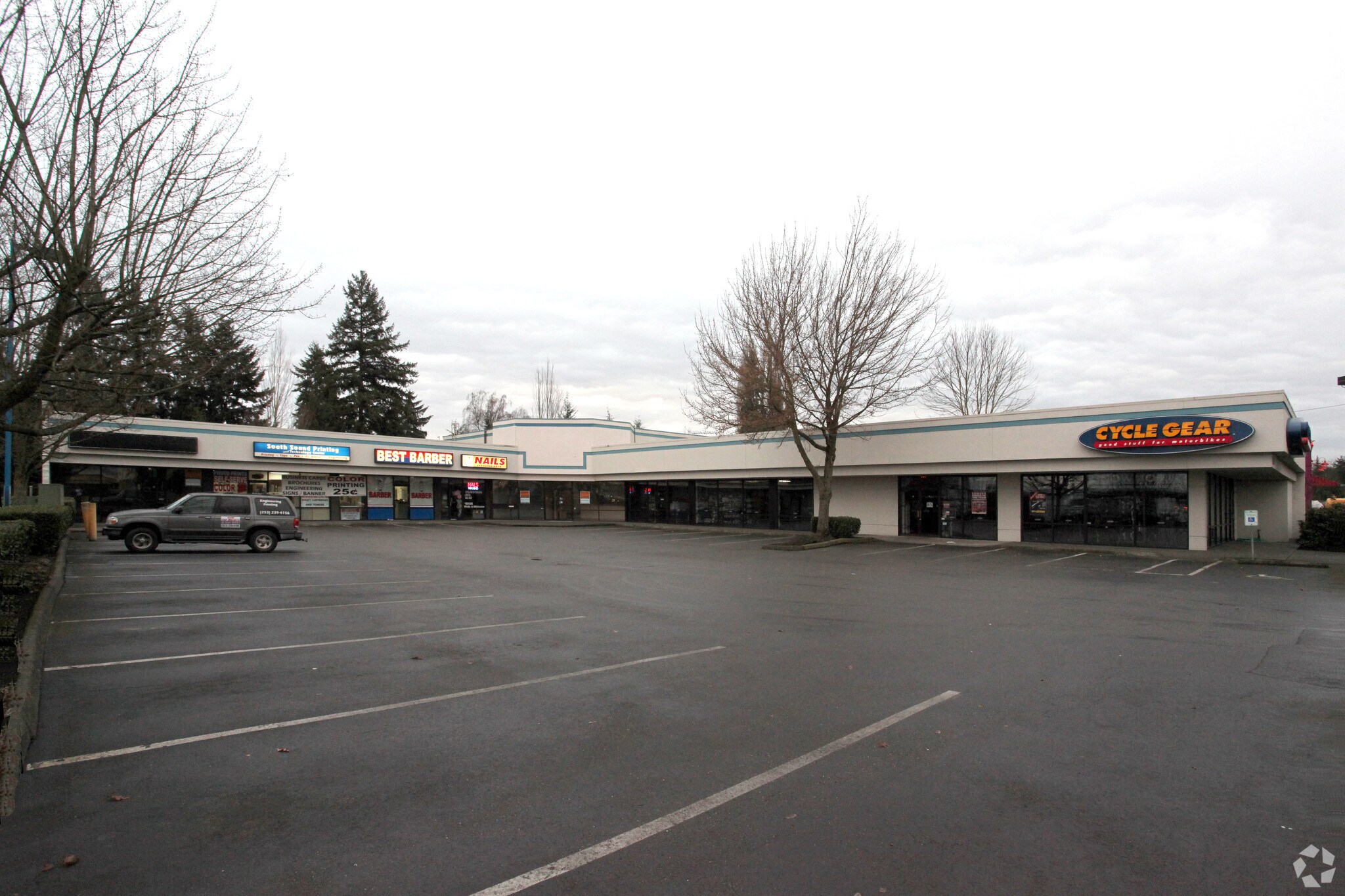 1210 Auburn Way N, Auburn, WA à louer Photo principale– Image 1 sur 4