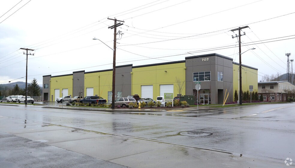 702-903 Battersby Ave, Enumclaw, WA à louer - Photo principale – Image 1 sur 4