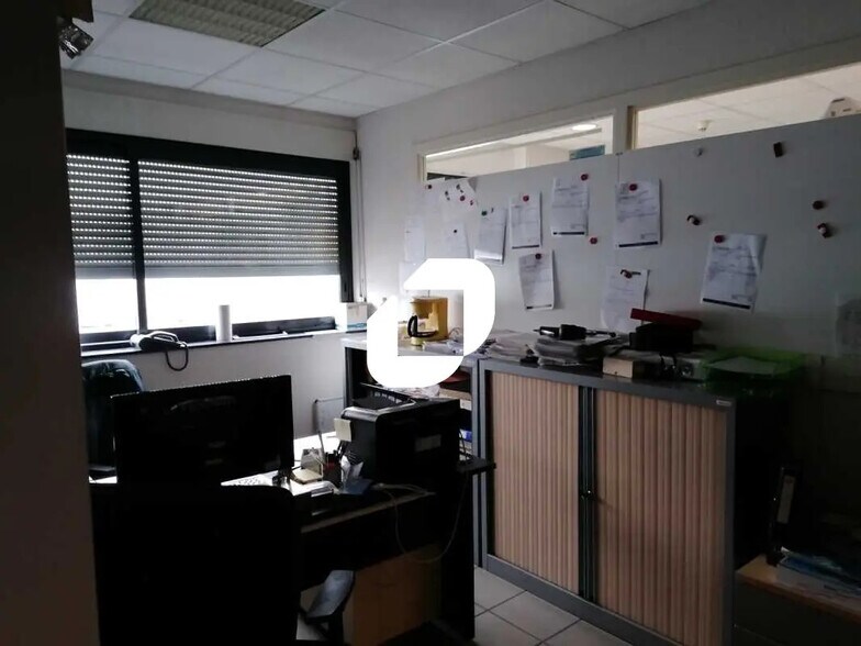 76 Rue Louis Arnal, Lozanne à louer - Photo de l’immeuble – Image 3 sur 8