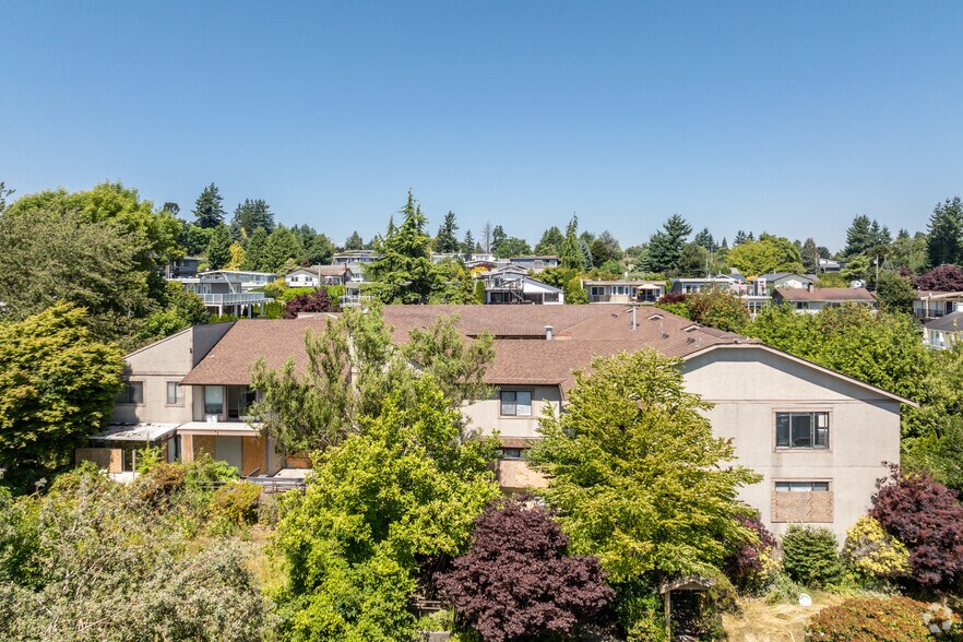 15855-15869 Pacific Av, White Rock, BC à vendre - Photo de l’immeuble – Image 2 sur 4