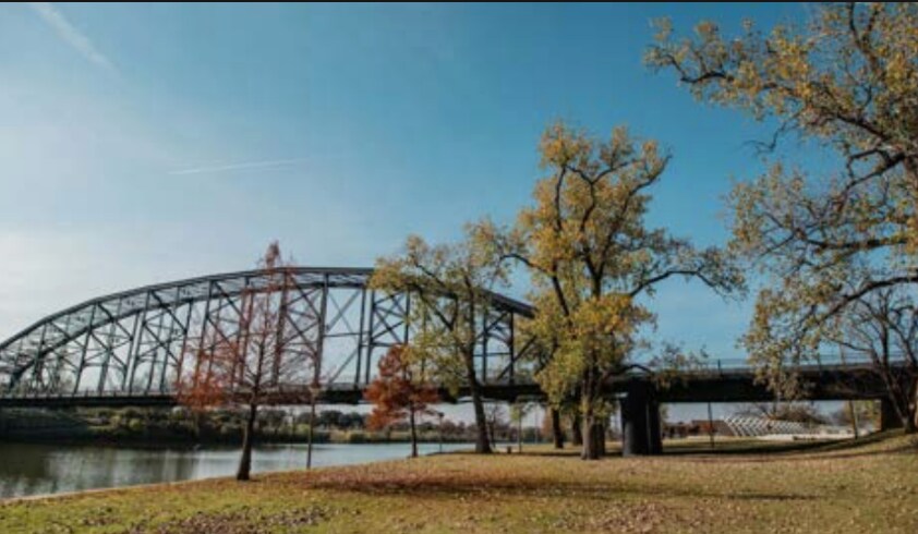 5200 Beverly Dr, Waco, TX à louer - Photo de l’immeuble – Image 2 sur 7