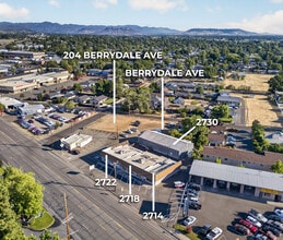 2714 N Pacific Hwy, Medford, OR - Vue aérienne  vue de carte - Image1