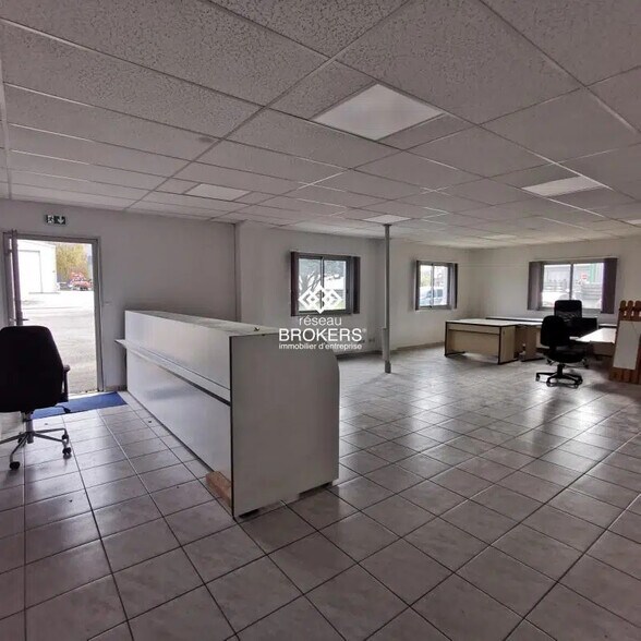 306 Rue Du Grand Vire, Bons-en-Chablais à louer - Photo de l’immeuble – Image 3 sur 6