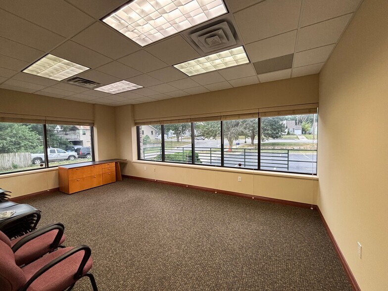 5125 Roe Blvd, Mission, KS à vendre - Photo de l’immeuble – Image 3 sur 15