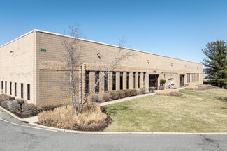 Plus de détails pour 300 Corporate Dr, Mahwah, NJ - Industriel/Logistique à louer