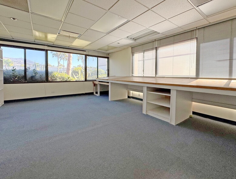 1027 Cindy Ln, Carpinteria, CA à louer - Photo intérieure – Image 2 sur 8