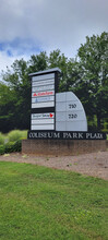 710 Coliseum Dr, Winston-Salem, NC à louer Photo de l’immeuble– Image 1 sur 3