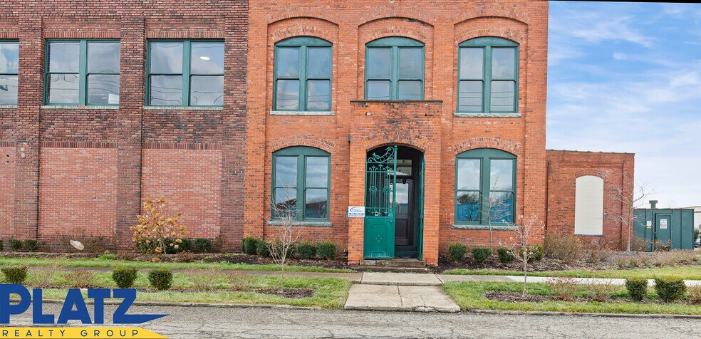 310 Dana St NE, Warren, OH à vendre - Photo principale – Image 1 sur 15