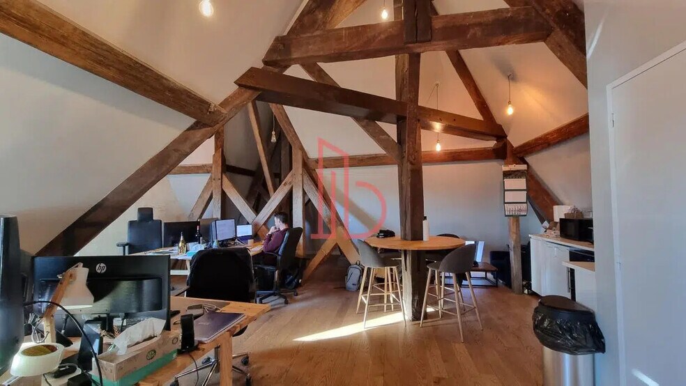 Bureau dans Bordeaux à louer - Photo de l’immeuble – Image 1 sur 9