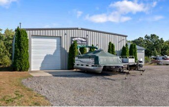 542 Anton Ct, Eagle, WI à vendre - Photo de l’immeuble – Image 3 sur 8