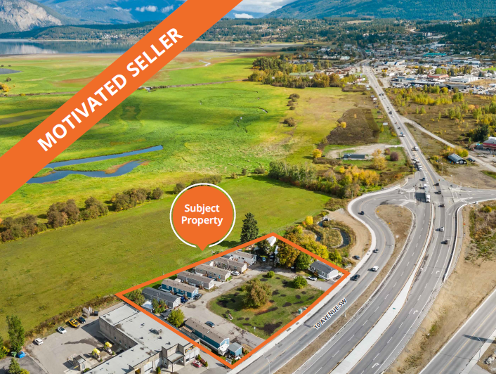 2261 19 Av NE, Salmon Arm, BC à vendre - Photo principale – Image 1 sur 6