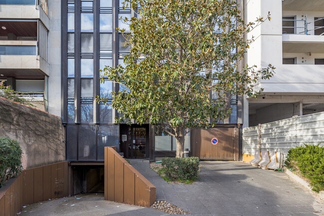 Plus de détails pour 348 Avenue Du Prado, Marseille - Bureau à louer