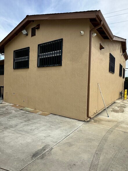 1721 E Mariposa Rd, Stockton, CA à vendre - Photo de l’immeuble – Image 2 sur 7