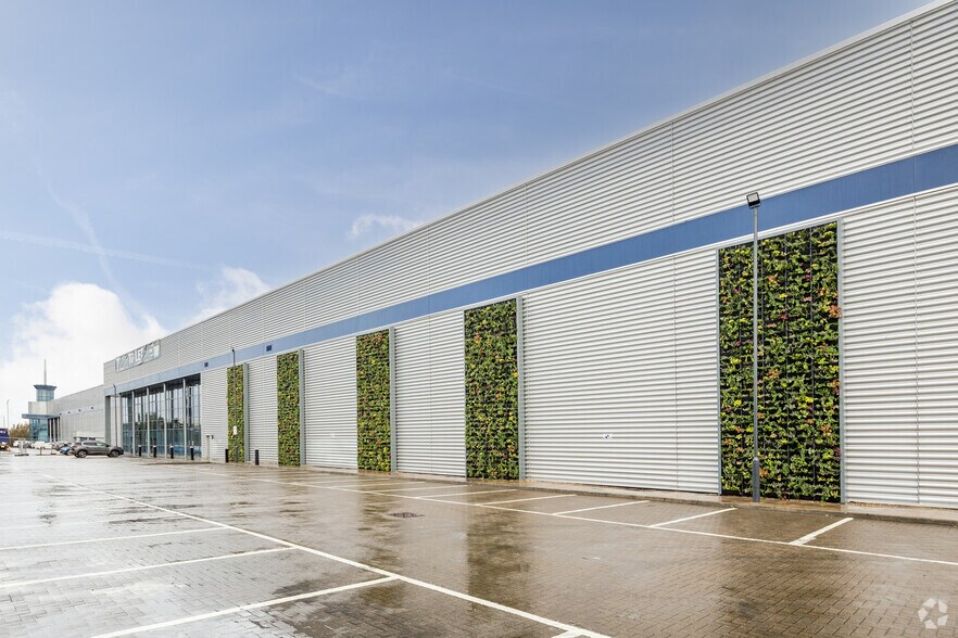 Choats Rd, Dagenham à louer - Photo de l’immeuble – Image 3 sur 31