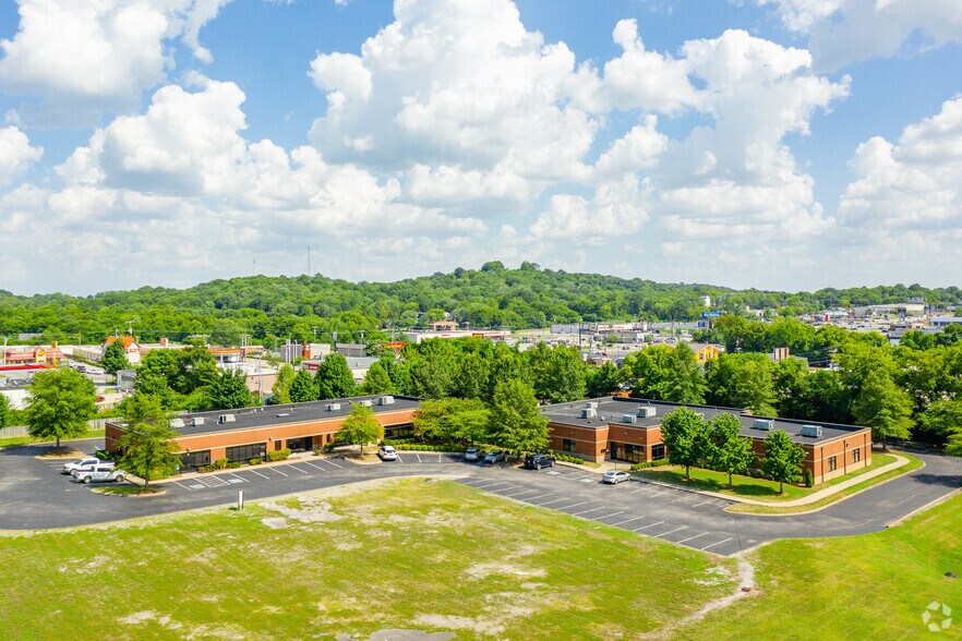 213 W Maplewood Ln, Nashville, TN à louer - Aérien – Image 1 sur 6