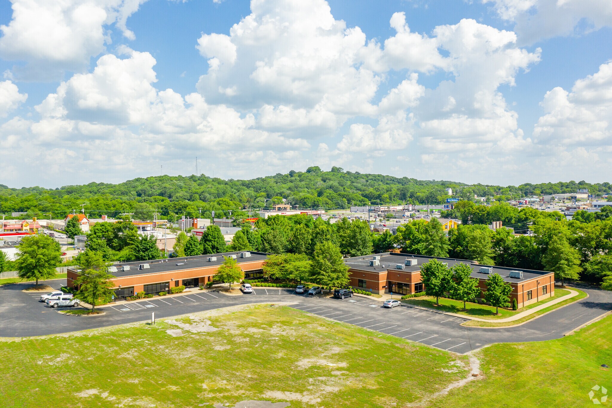 213 W Maplewood Ln, Nashville, TN à louer Aérien– Image 1 sur 7