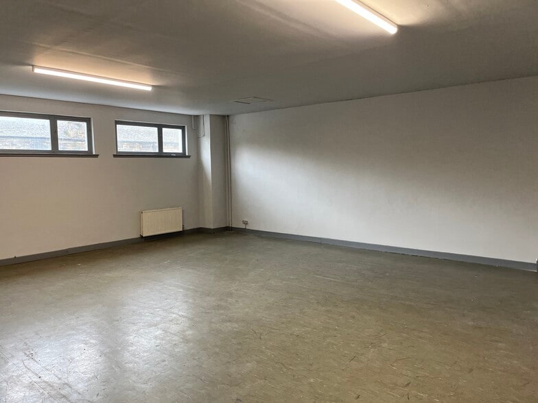 5-7 Sang Pl, Kirkcaldy à louer - Photo de l’immeuble – Image 3 sur 6