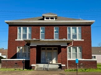 Plus de détails pour 158 E College Ave, Holly Springs, MS - Bureau à vendre