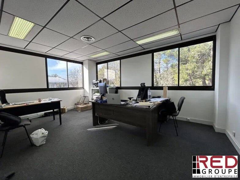 Avenue Du Club Hippique, Aix-en-Provence à louer - Photo de l’immeuble – Image 1 sur 4