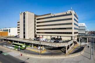 Plus de détails pour 1 Yorkdale Rd, Toronto, ON - Coworking à louer