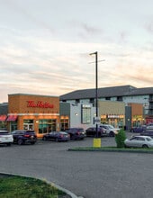 355 Loutit Rd, Fort McMurray, AB à louer Photo de l’immeuble– Image 1 sur 3