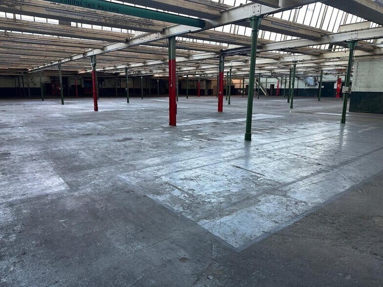 Whitworth Rd, Rochdale à louer - Photo de l’immeuble – Image 2 sur 9