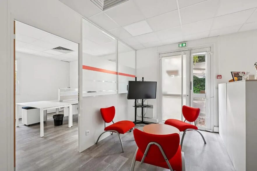 213 Rue De Gerland, Lyon à louer - Photo de l’immeuble – Image 3 sur 14