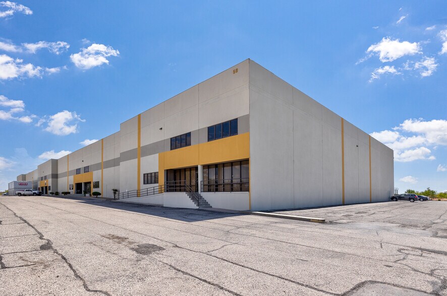 50 Walter Jones Blvd, El Paso, TX à louer - Photo de l’immeuble – Image 2 sur 13