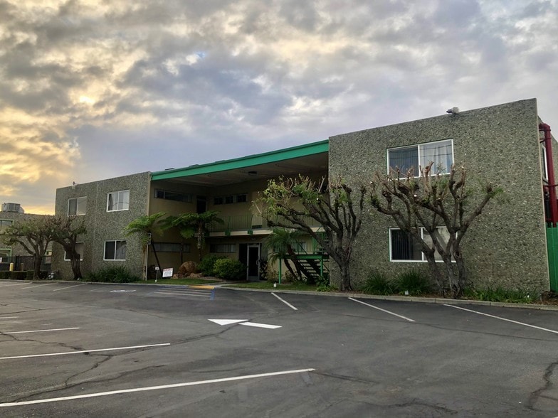 5623 N Peck Rd, Arcadia, CA à vendre - Photo de l’immeuble – Image 2 sur 19