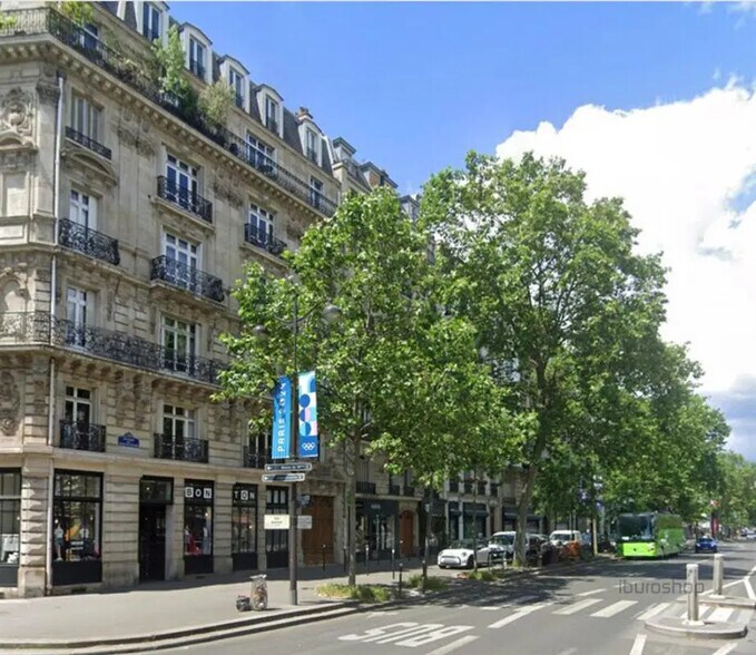 Local commercial dans Paris à louer - Photo de l’immeuble – Image 3 sur 3