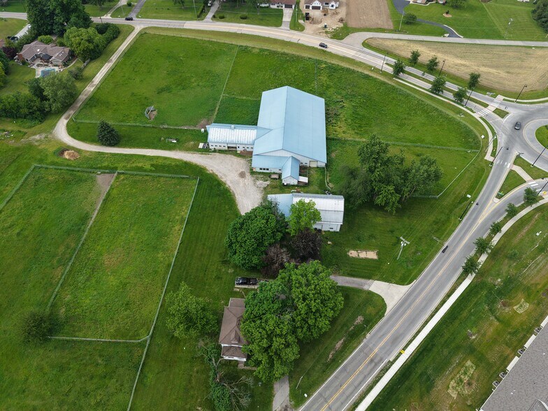 9071 Maysville Rd, Fort Wayne, IN à vendre - Photo de l’immeuble – Image 2 sur 19