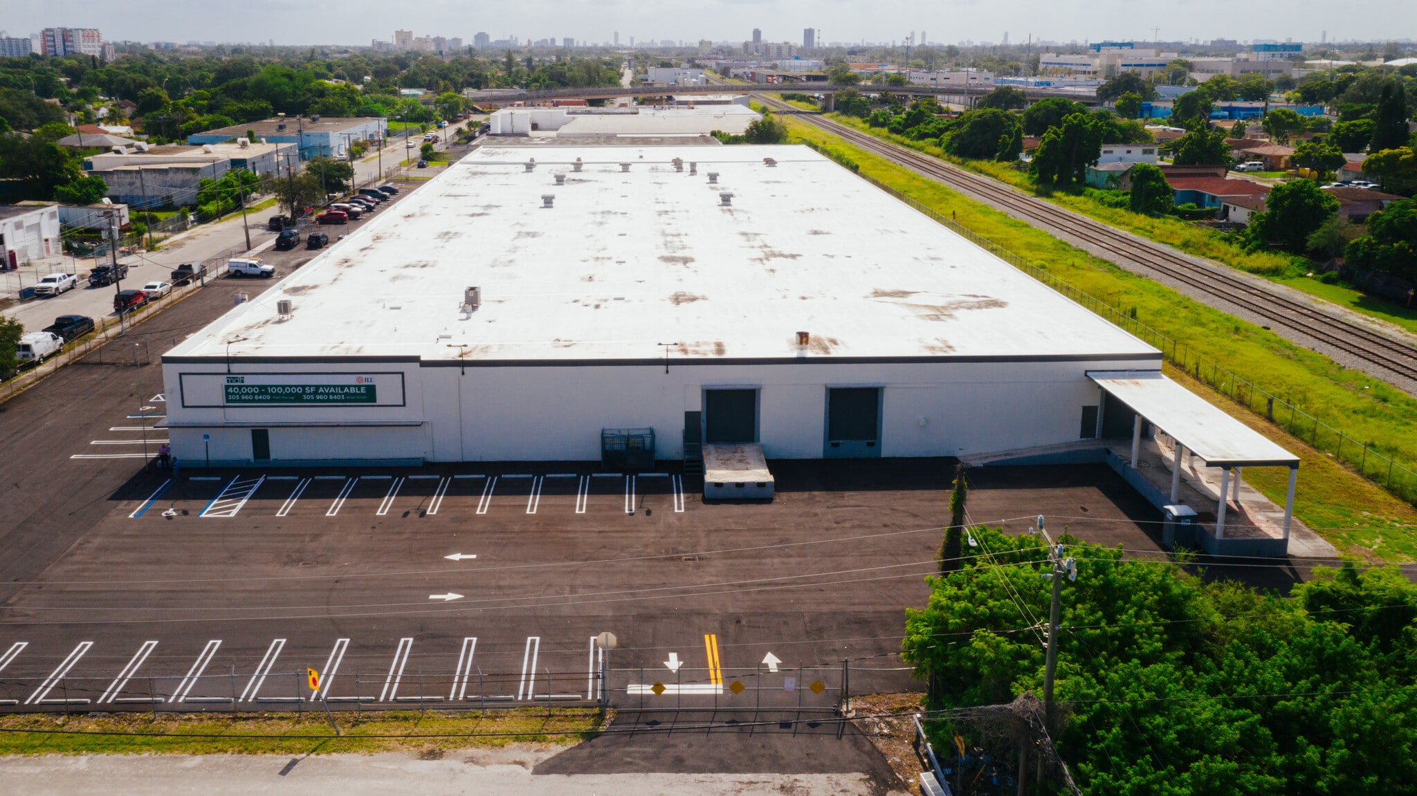 1300-1350 NW 74th St, Miami, FL à louer Photo intérieure– Image 1 sur 10