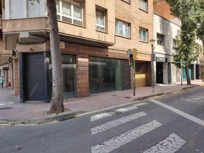 Local commercial dans Sabadell, Barcelona à louer Photo de l’immeuble– Image 2 sur 16