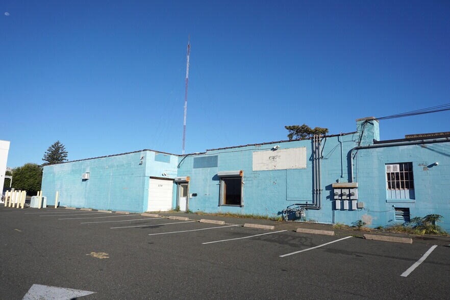 379 Shippan Ave, Stamford, CT à louer - Photo de l’immeuble – Image 3 sur 7