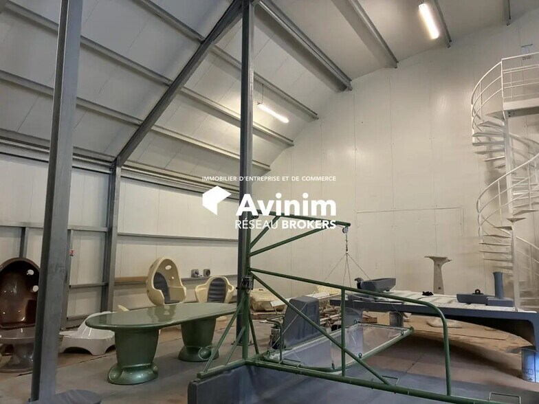Industriel/Logistique dans Gémenos à louer - Photo intérieure – Image 2 sur 4
