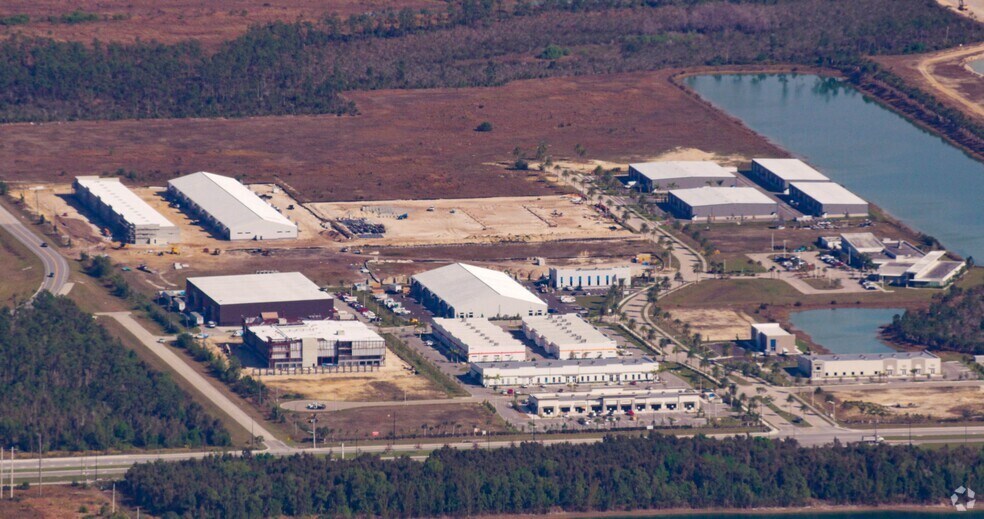 16501 Airport Haul Rd, Fort Myers, FL à louer - Photo de l’immeuble – Image 2 sur 3