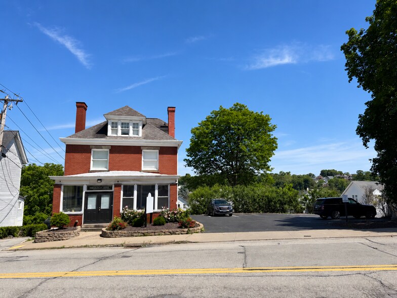 119 Arch Ave, Greensburg, PA à vendre - Photo de l’immeuble – Image 1 sur 18