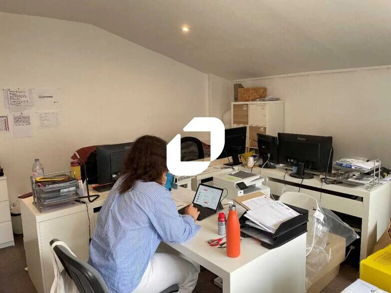 Bureau dans Bordeaux à louer - Photo de l’immeuble – Image 2 sur 8