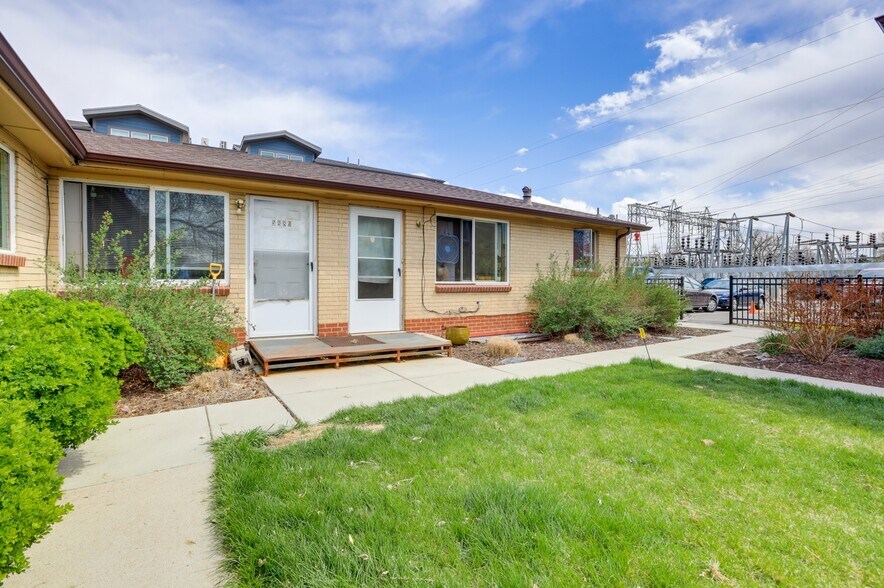 5881 W 11th Ave, Lakewood, CO à vendre - Photo de l’immeuble – Image 3 sur 10