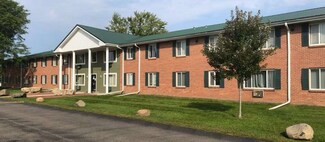 Plus de détails pour 320 N Tratt St, Whitewater, WI - Logement à vendre