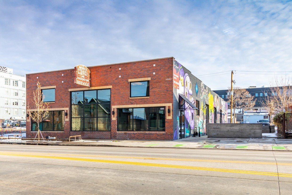 3530 Brighton Blvd, Denver, CO à louer Photo principale– Image 1 sur 14