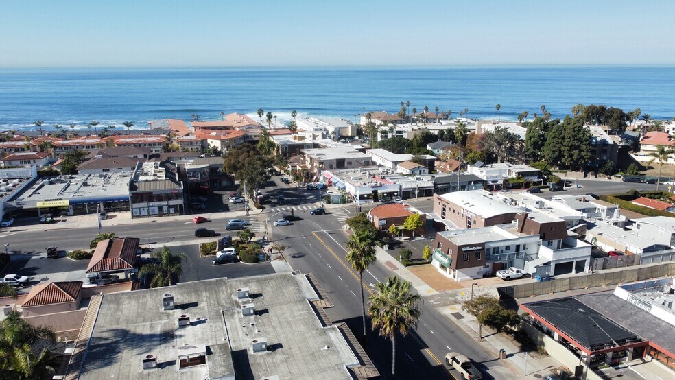 520 Pearl St, La Jolla, CA à louer - Photo de l’immeuble – Image 3 sur 3