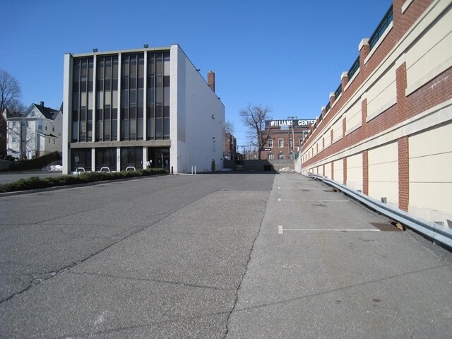 45-47 Orient Way, Rutherford, NJ à louer - Photo de l’immeuble – Image 3 sur 8